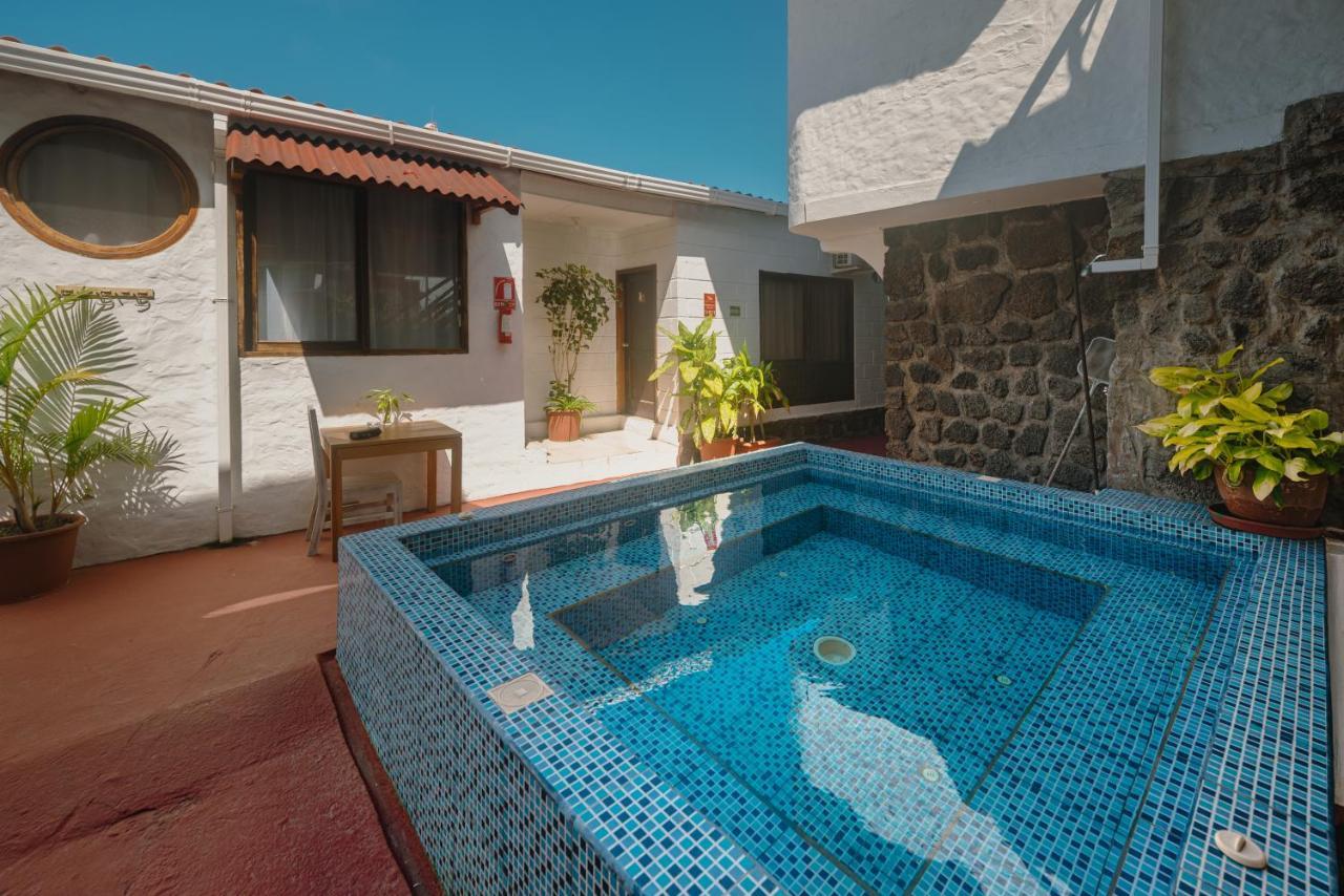 Hostal North Seymour Puerto Ayora  Eksteriør billede