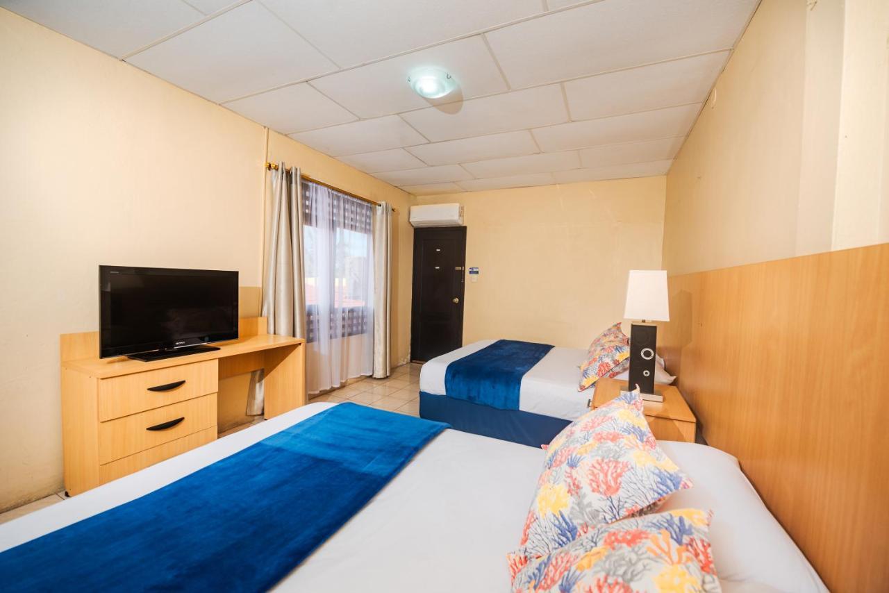 Hostal North Seymour Puerto Ayora  Eksteriør billede
