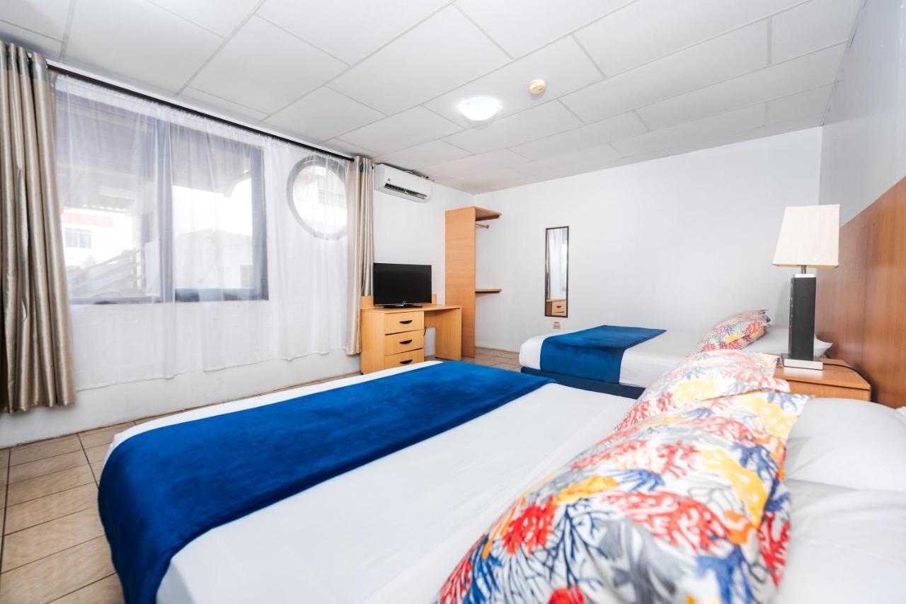 Hostal North Seymour Puerto Ayora  Eksteriør billede